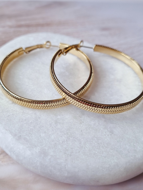 Kolczyki koło żmijka