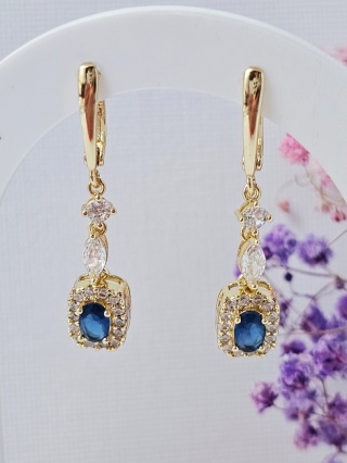 Kolczyki z szafirowym oczkiem