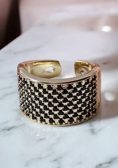 Pierścionek czarna cyrkonia