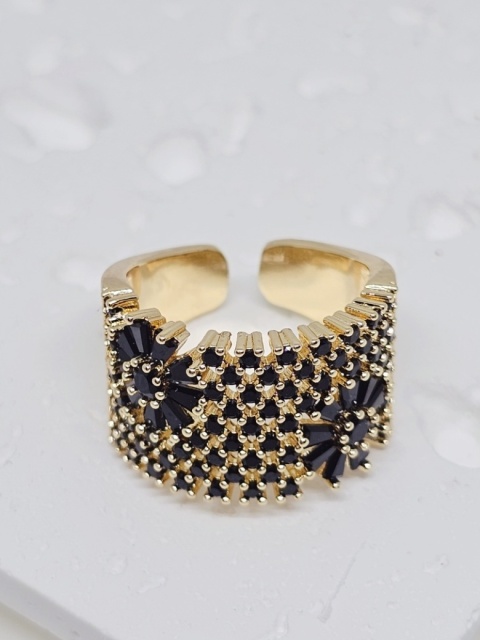 Pierścionek kwiatek kryształek cyrkonia